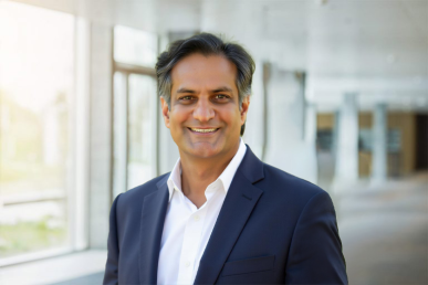 Davinder Athwal_headshot